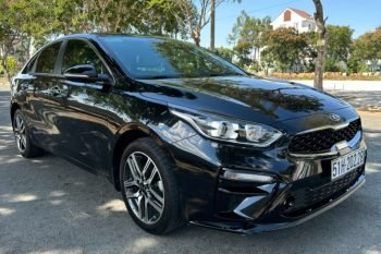 Luxco Travels - Luxury Kia Cerato for Transfer from Hanoi to Halong Bay