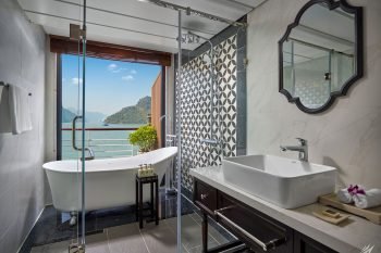 Capella cruise halong bay - Luxcotravels.com