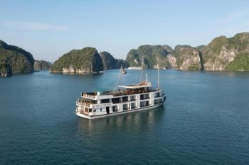 Du thuyền mini Mila Cruise 12 phòng- Trải nghiệm riêng ít ồn ào