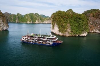 Du thuyền 5 sao vịnh Lan Hạ La Pandora 23 phòng