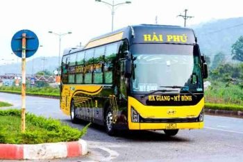 Ha Noi to Ha Giang private limousine van