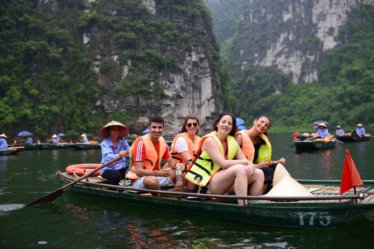 Xe limousine Hà Nội đi Ninh Bình