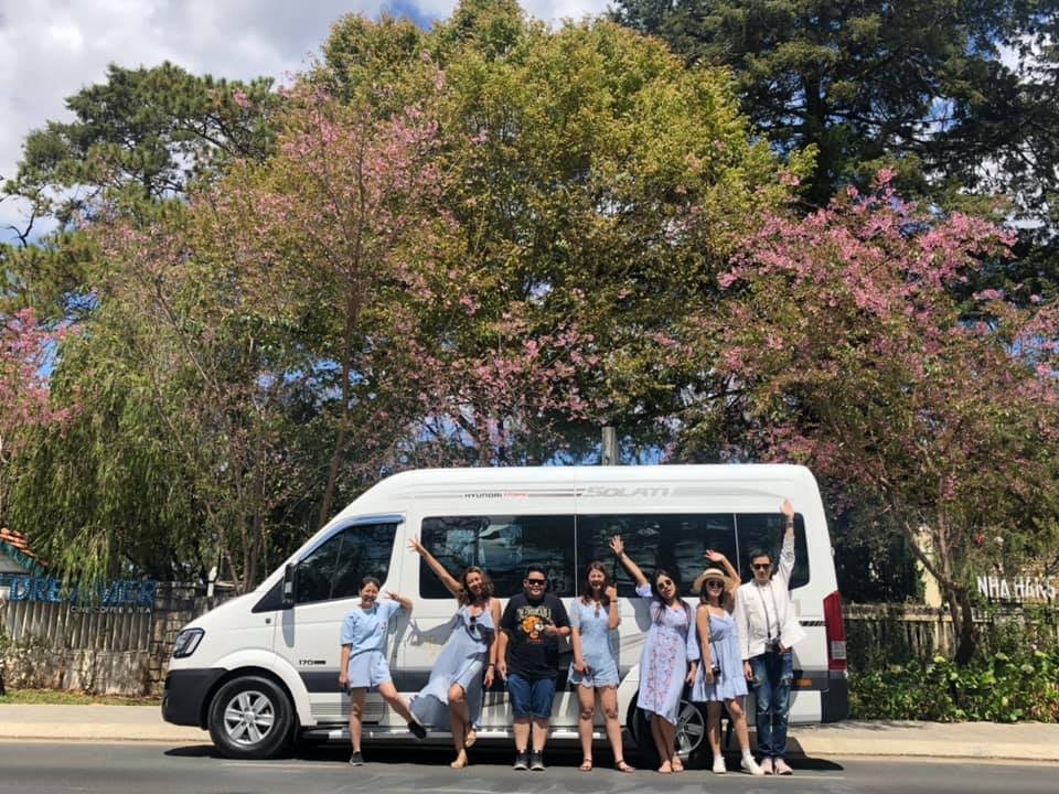 Hanoi to Halong bay by private car 16 seats
