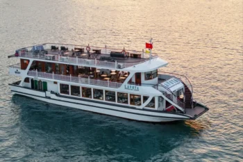 Du thuyền Lavoya – Khám phá Hạ Long hải trình 7 tiếng